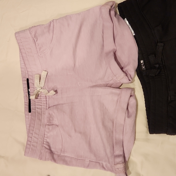 Flowers by zoe t-shirt. Joes shorts - Picture 3 of 4